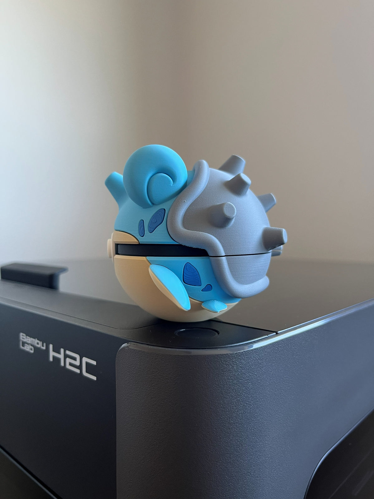 Lapras Monster Ball, left side
