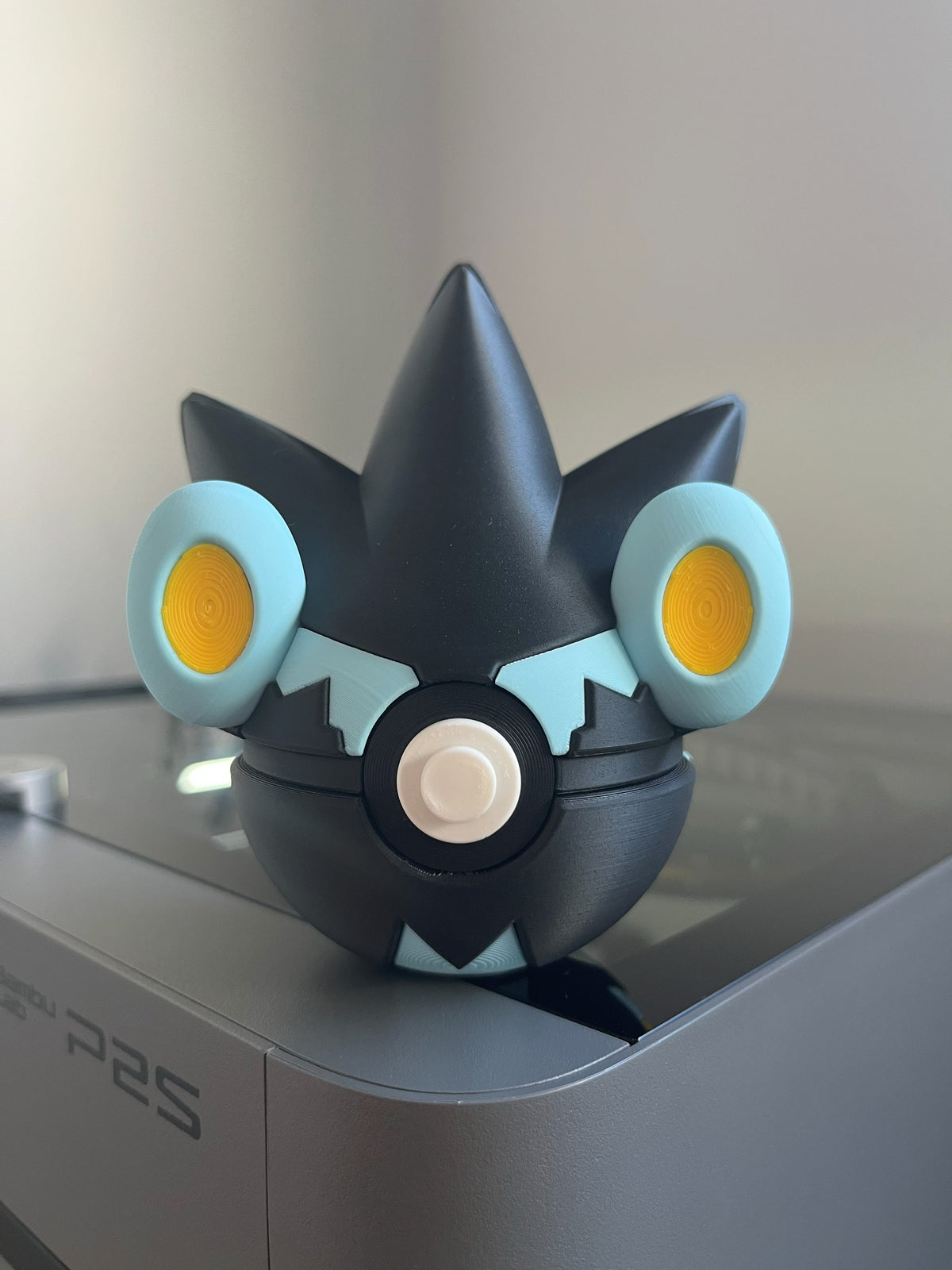 Luxray Monster Ball, front view
