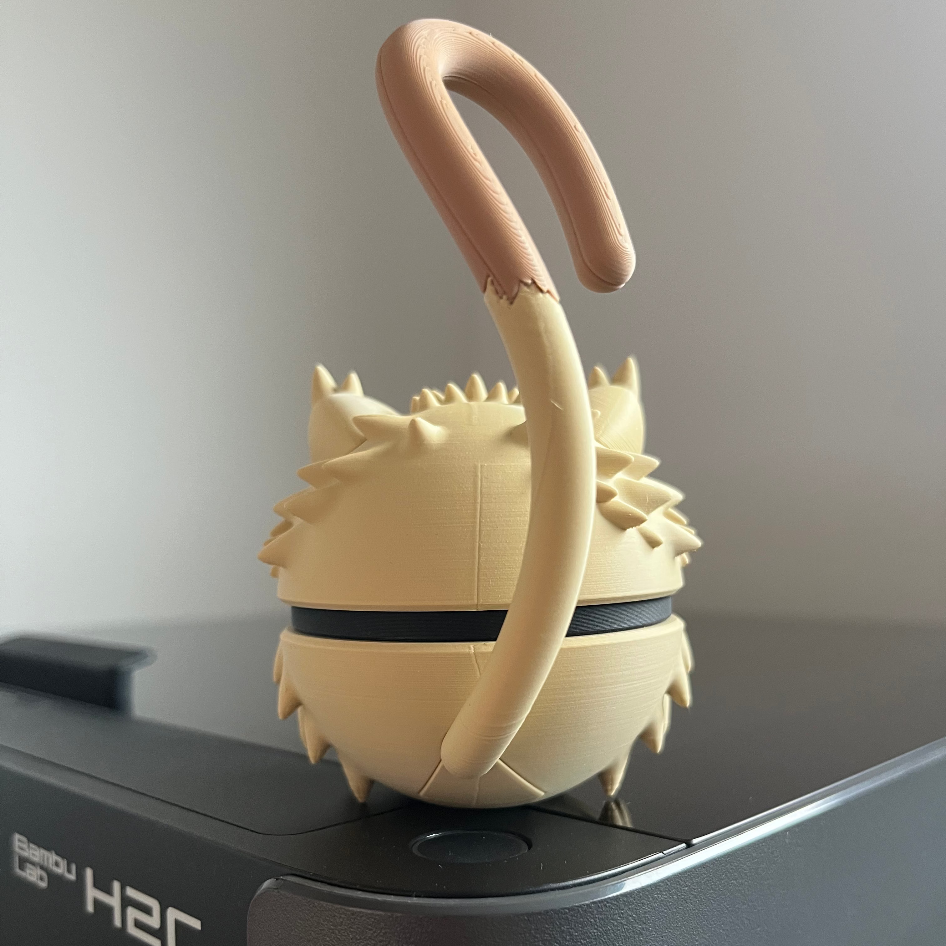 Mankey Monster Ball, back view