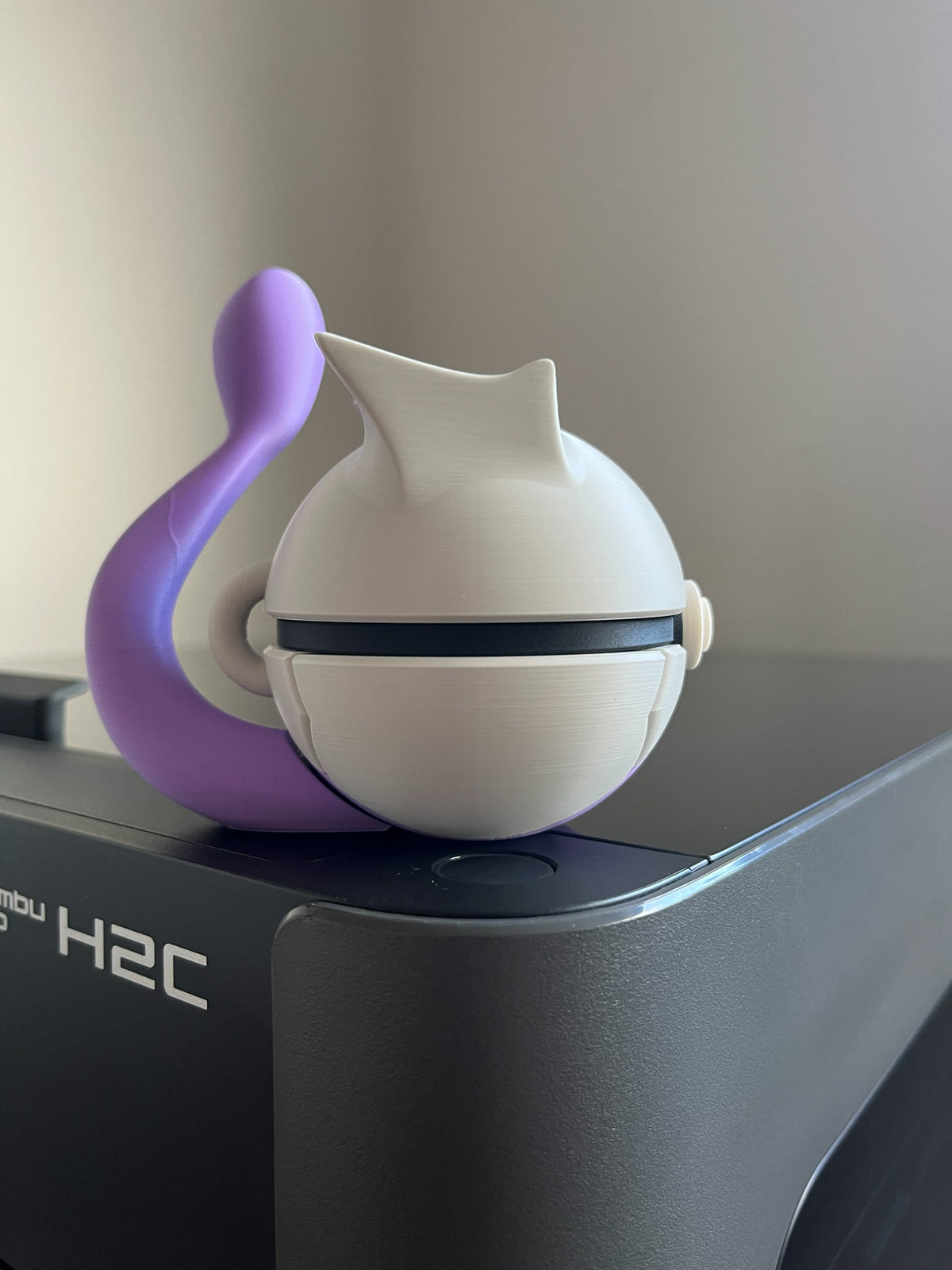 Mewtwo Monster Ball, right side
