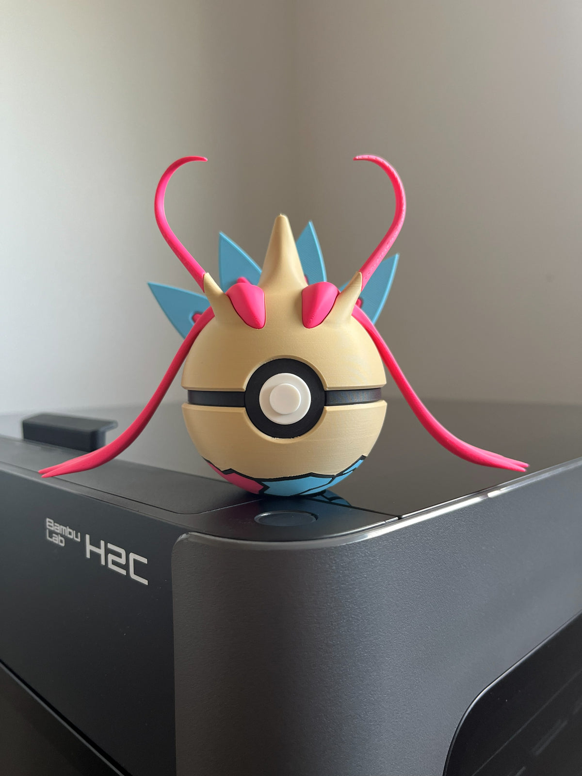 Milotic Monster Ball, front view