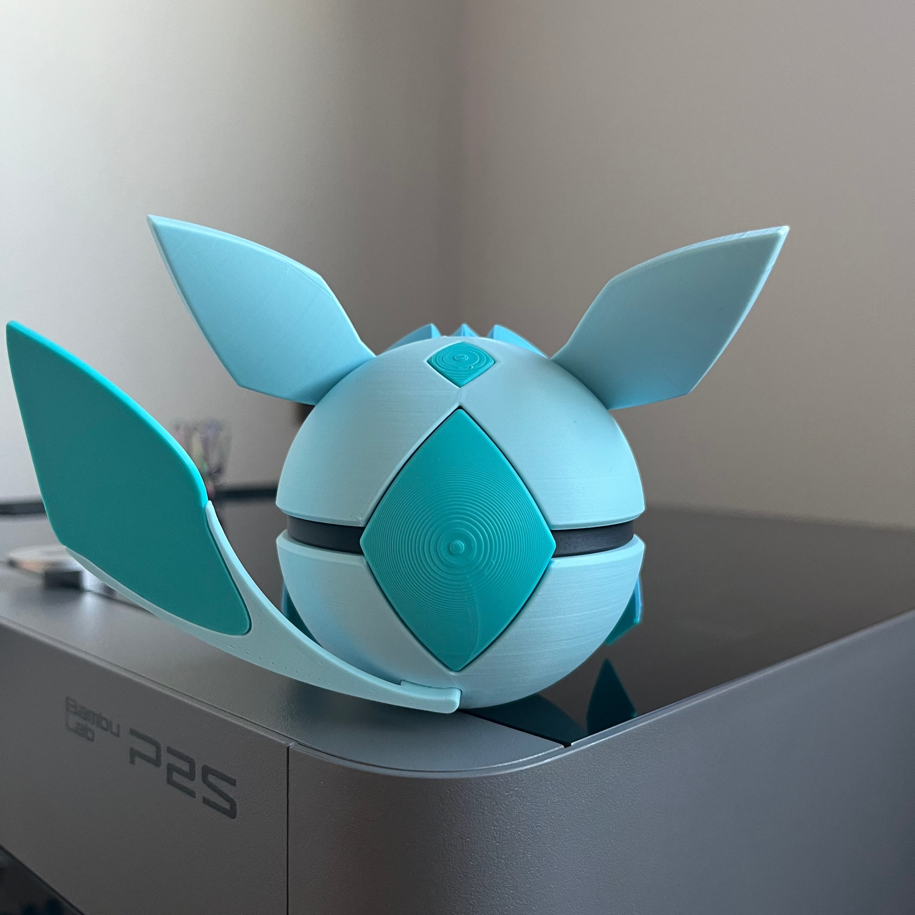 Glaceon Monster Ball