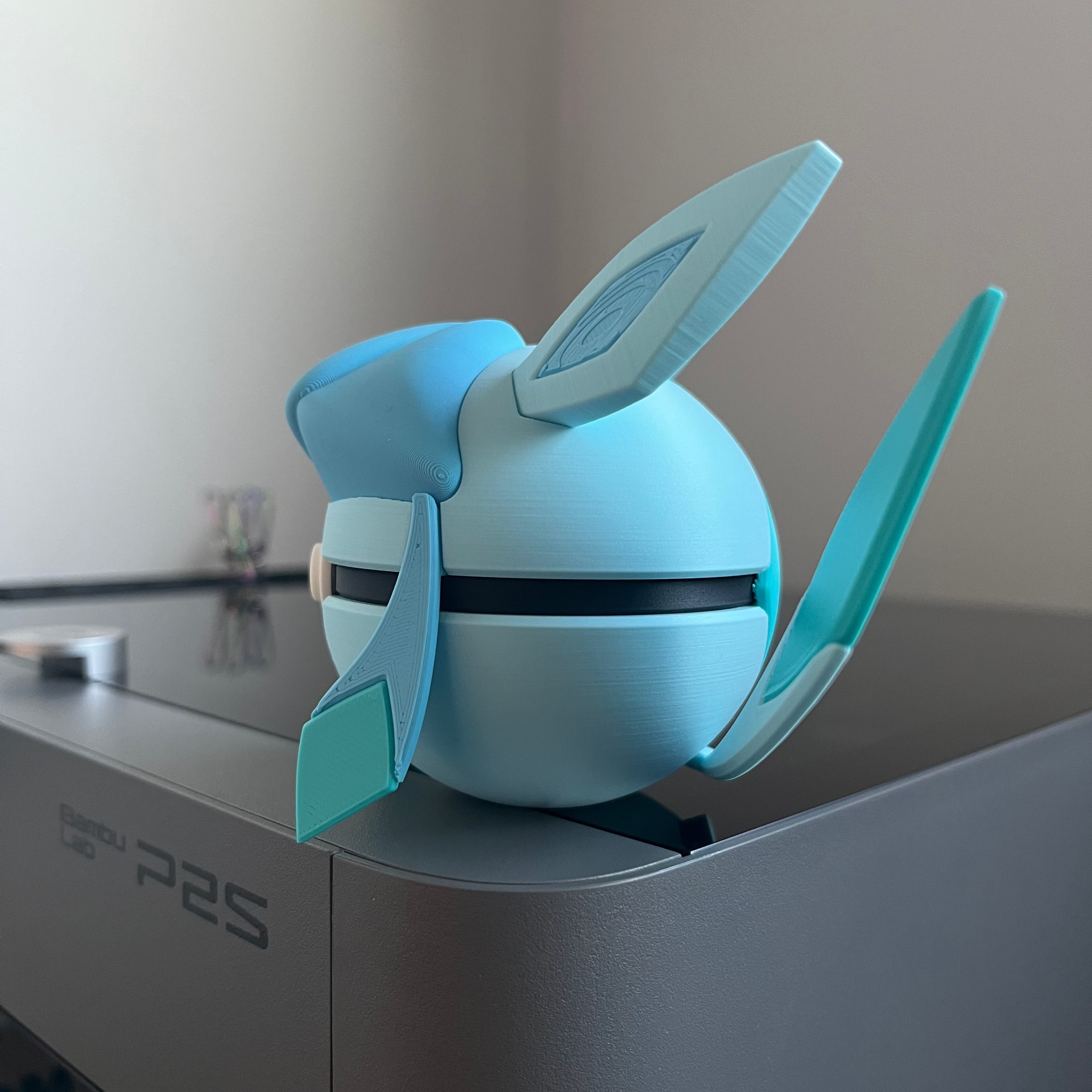 Glaceon Monster Ball