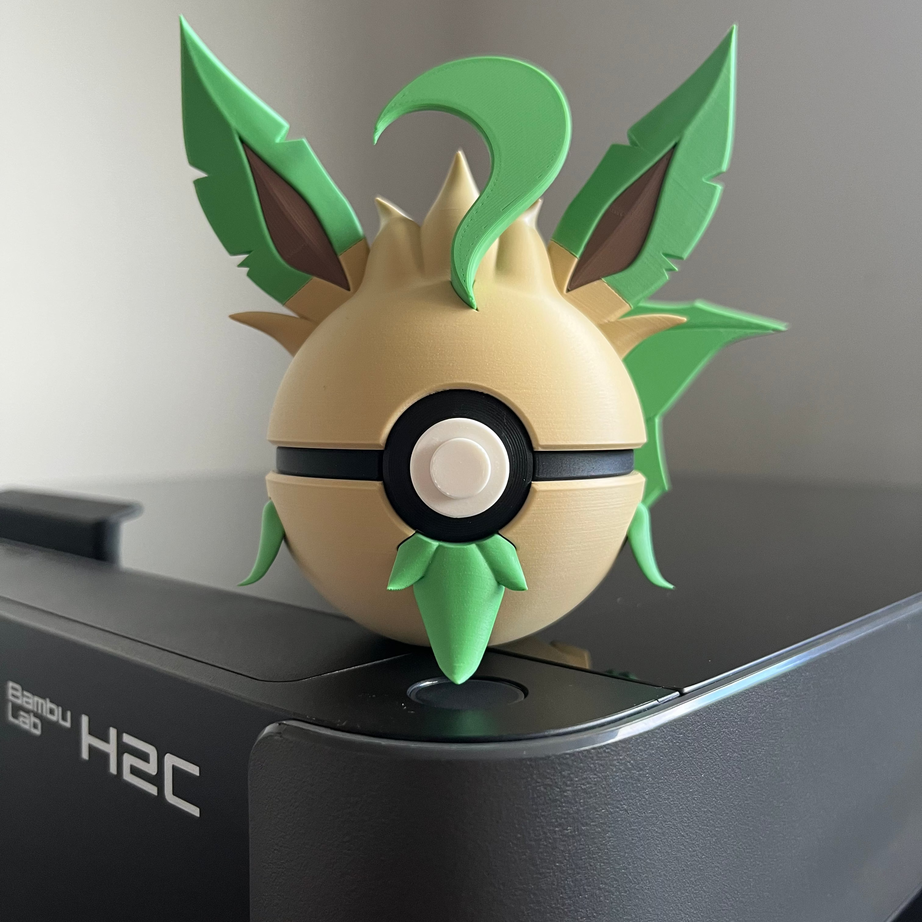 Leafeon Monster Ball