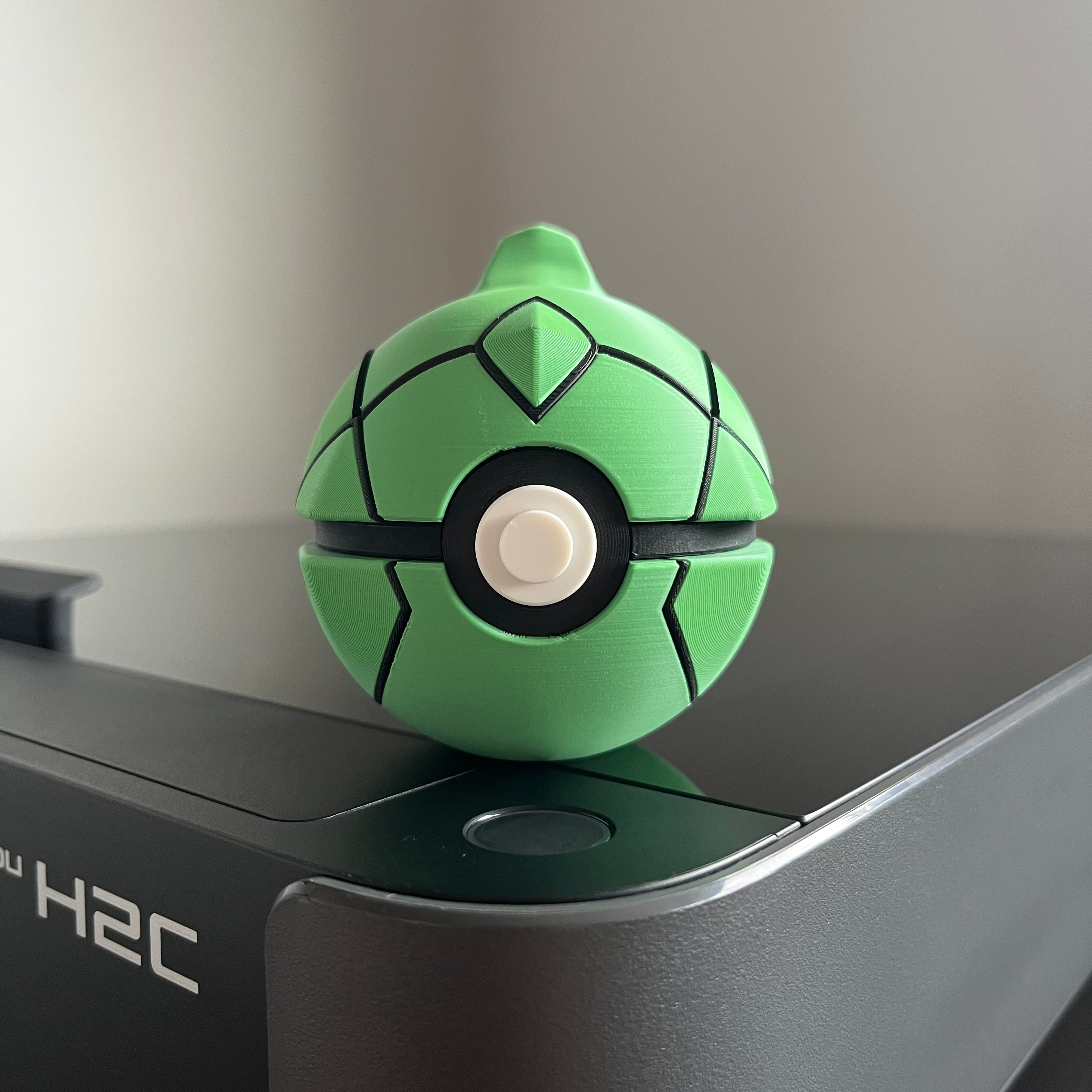 Metapod Monster Ball