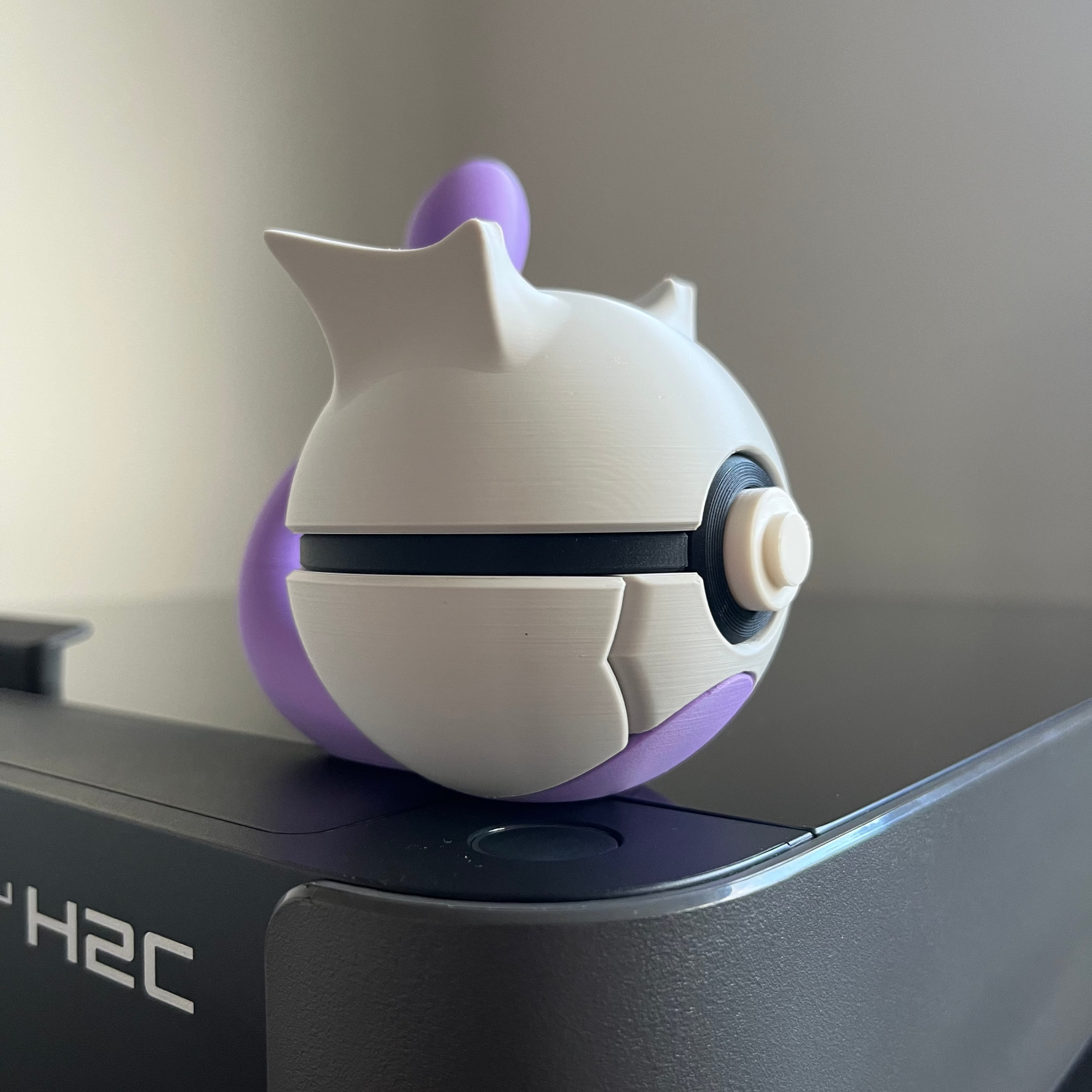 Mewtwo Monster Ball