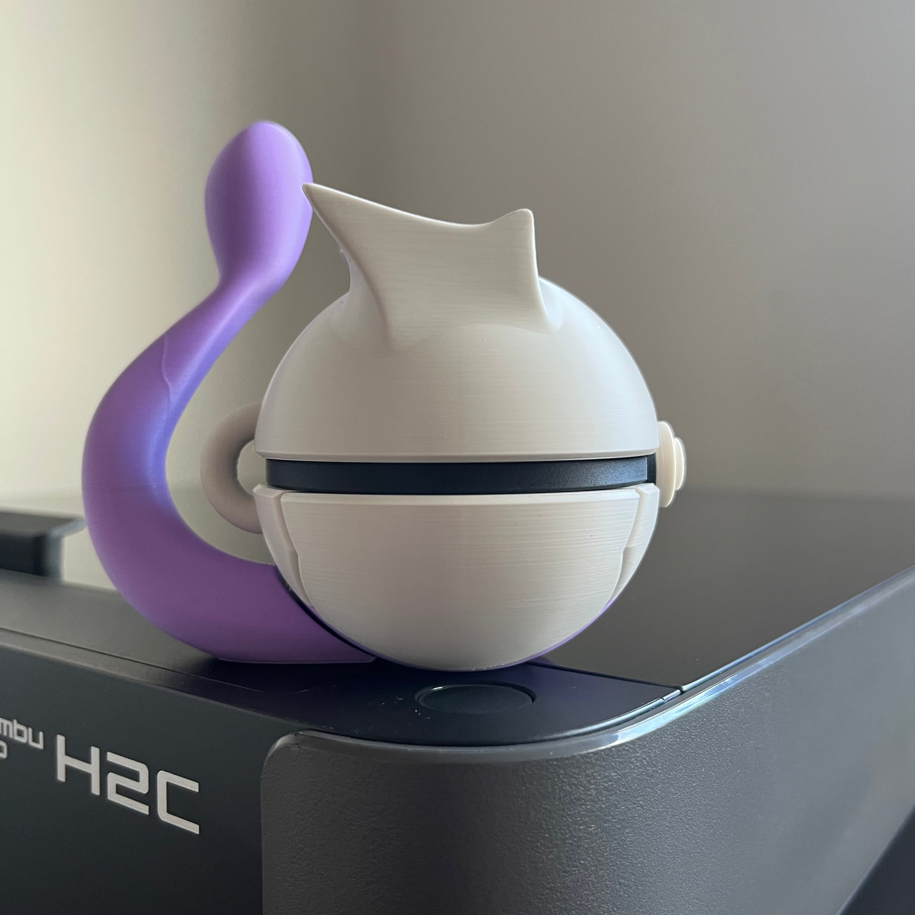 Mewtwo Monster Ball