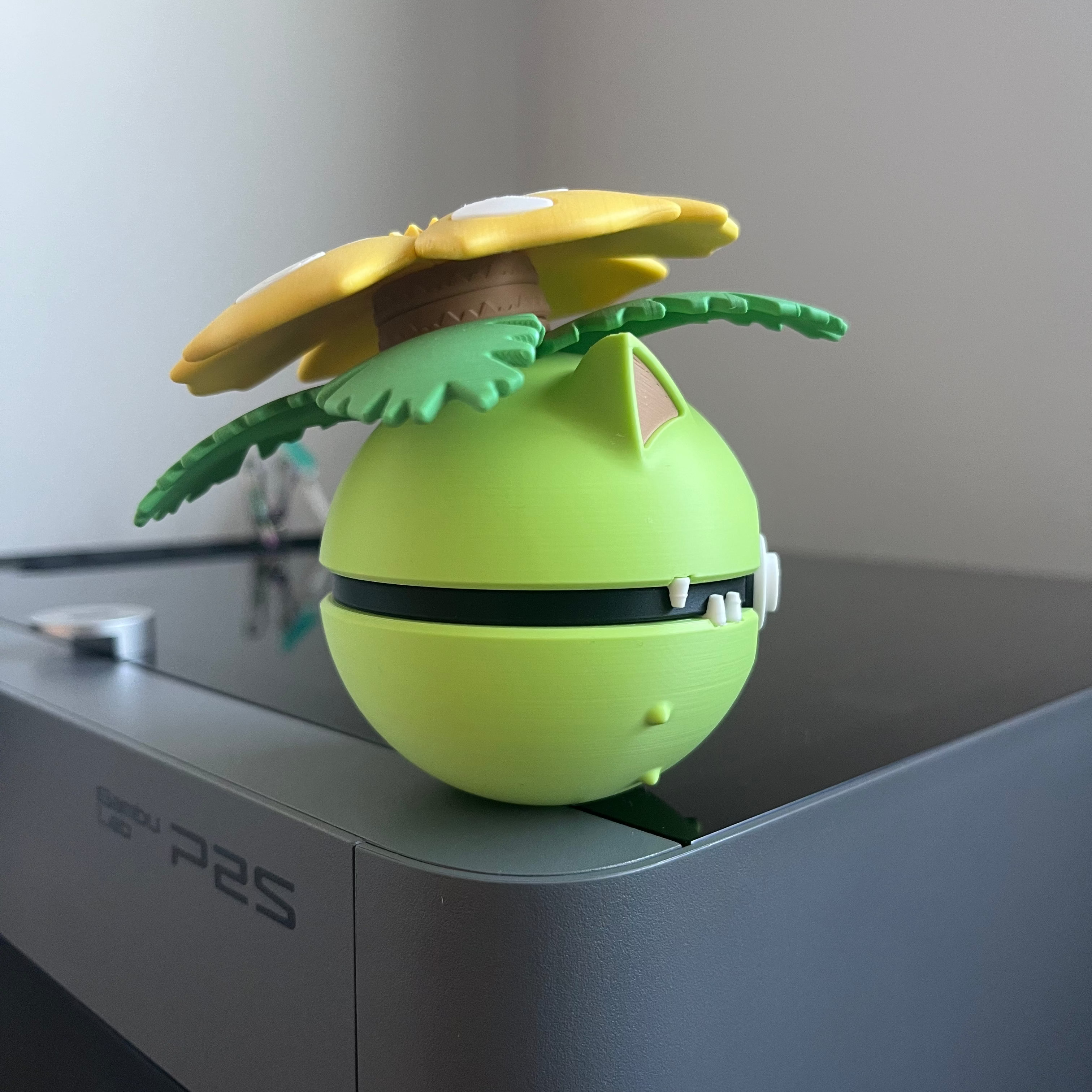 Shiny Venusaur Monster Ball