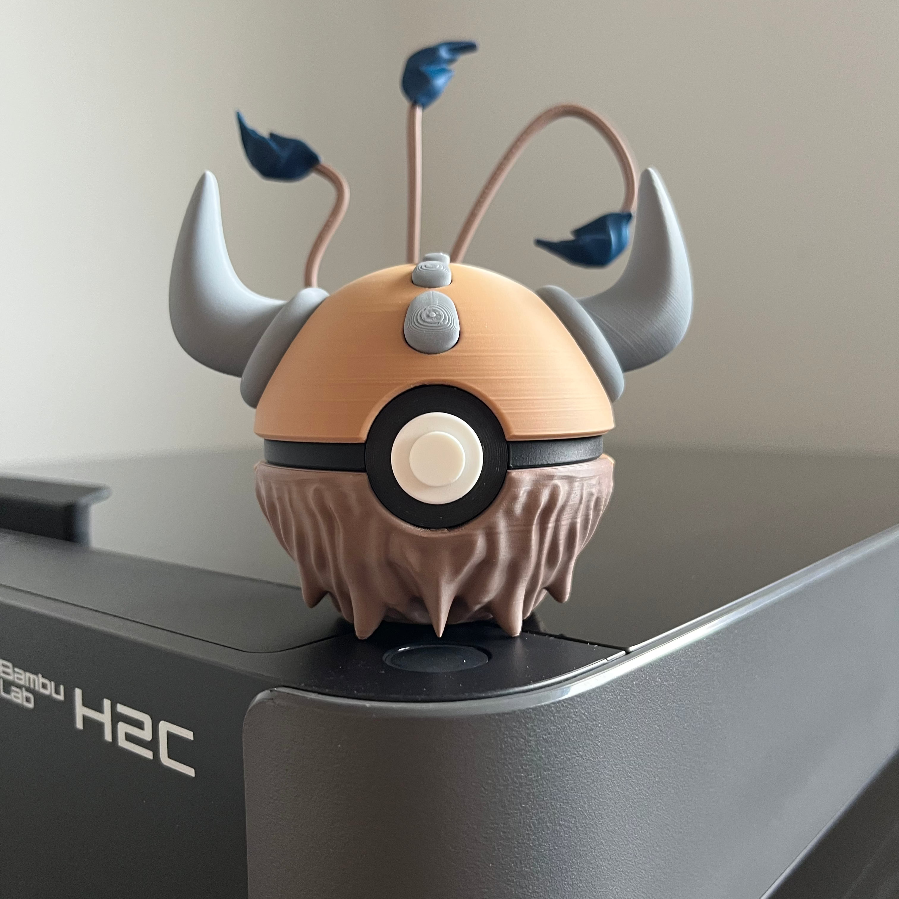 Tauros Monster Ball