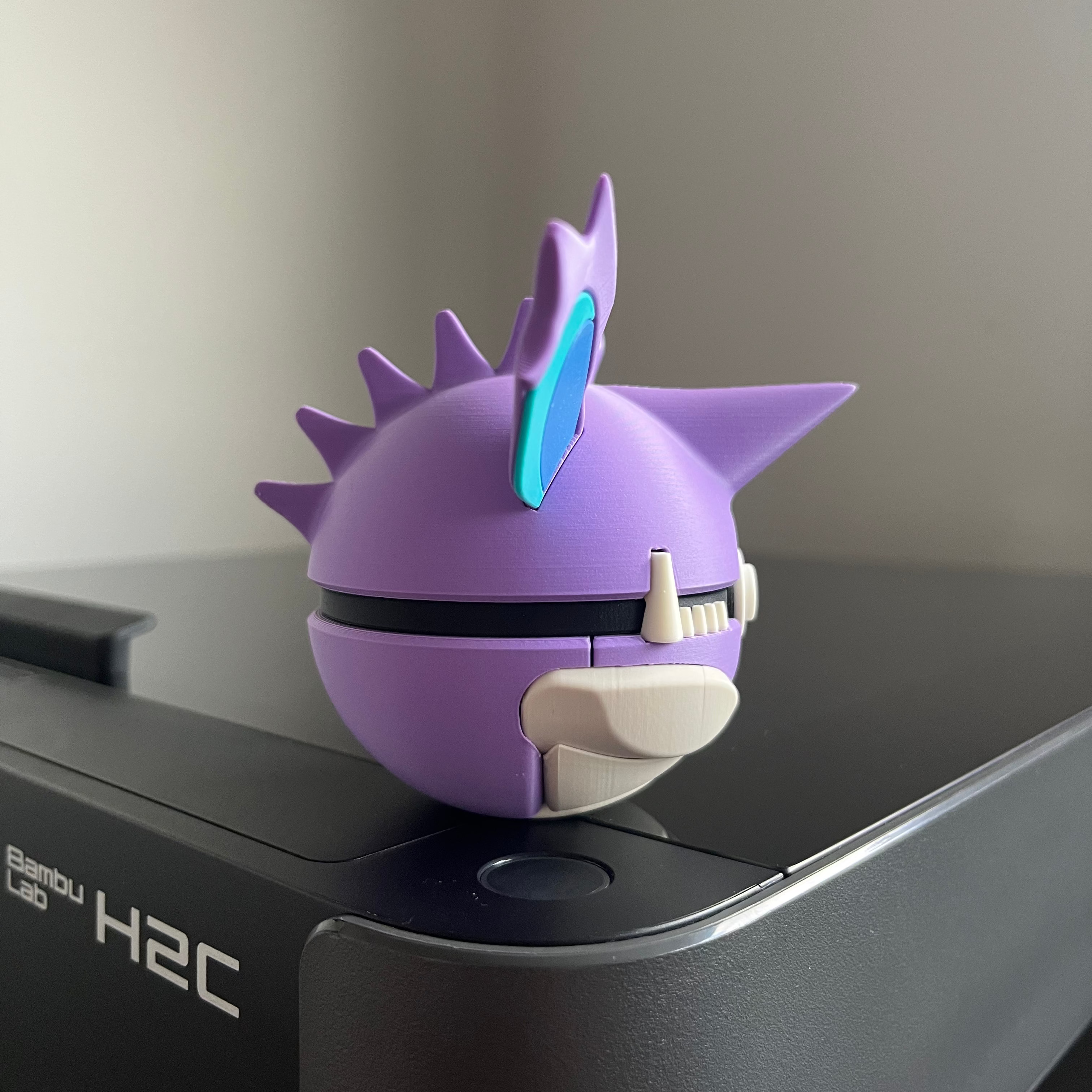 Nidoking Monster Ball, right side