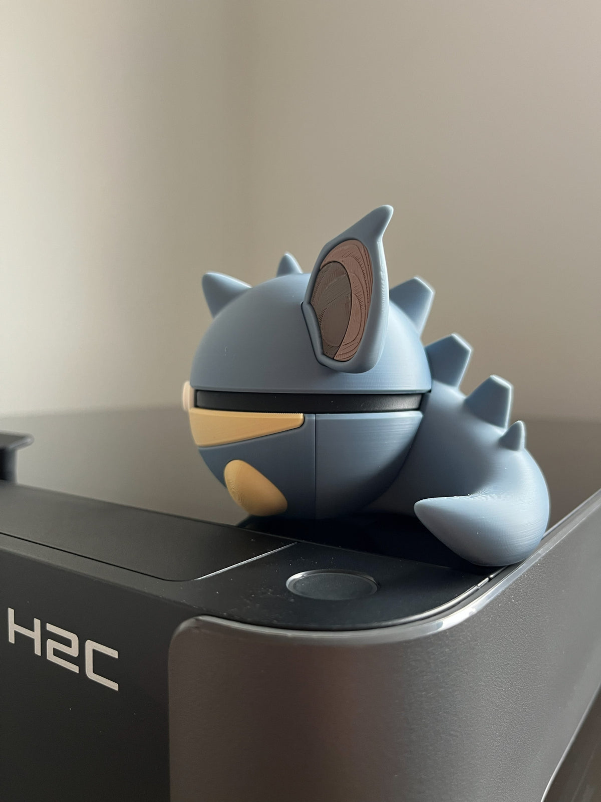 Nidoqueen Monster Ball, left side