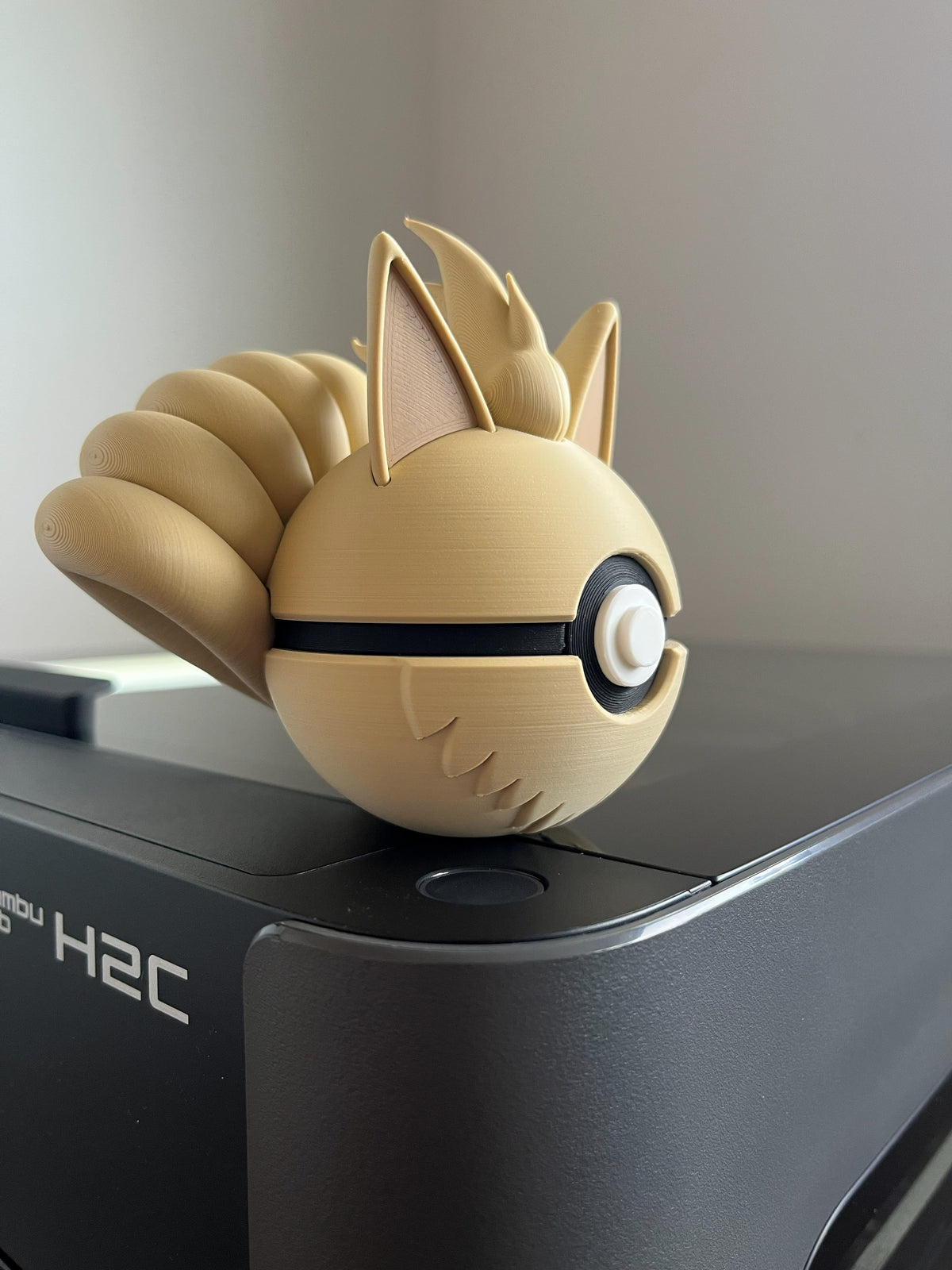 Ninetales Monster Ball, side profile