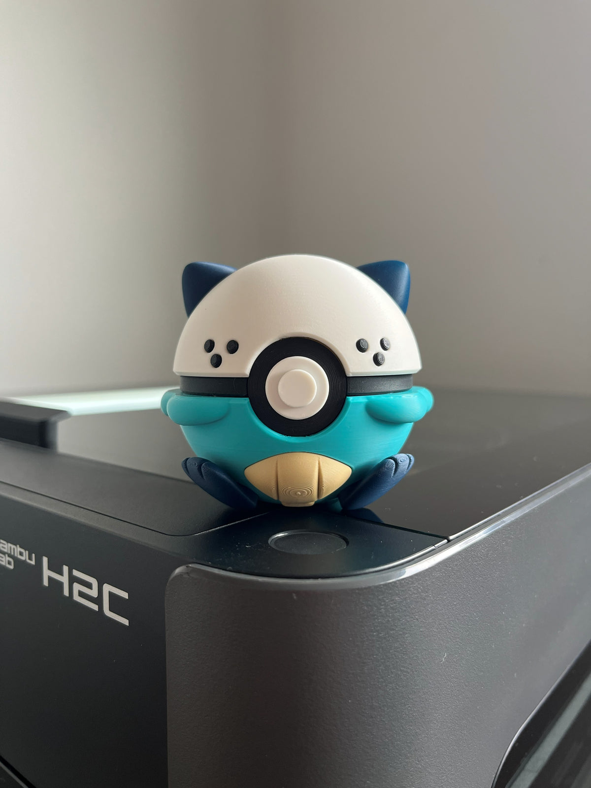 Oshawott Monster Ball, front view
