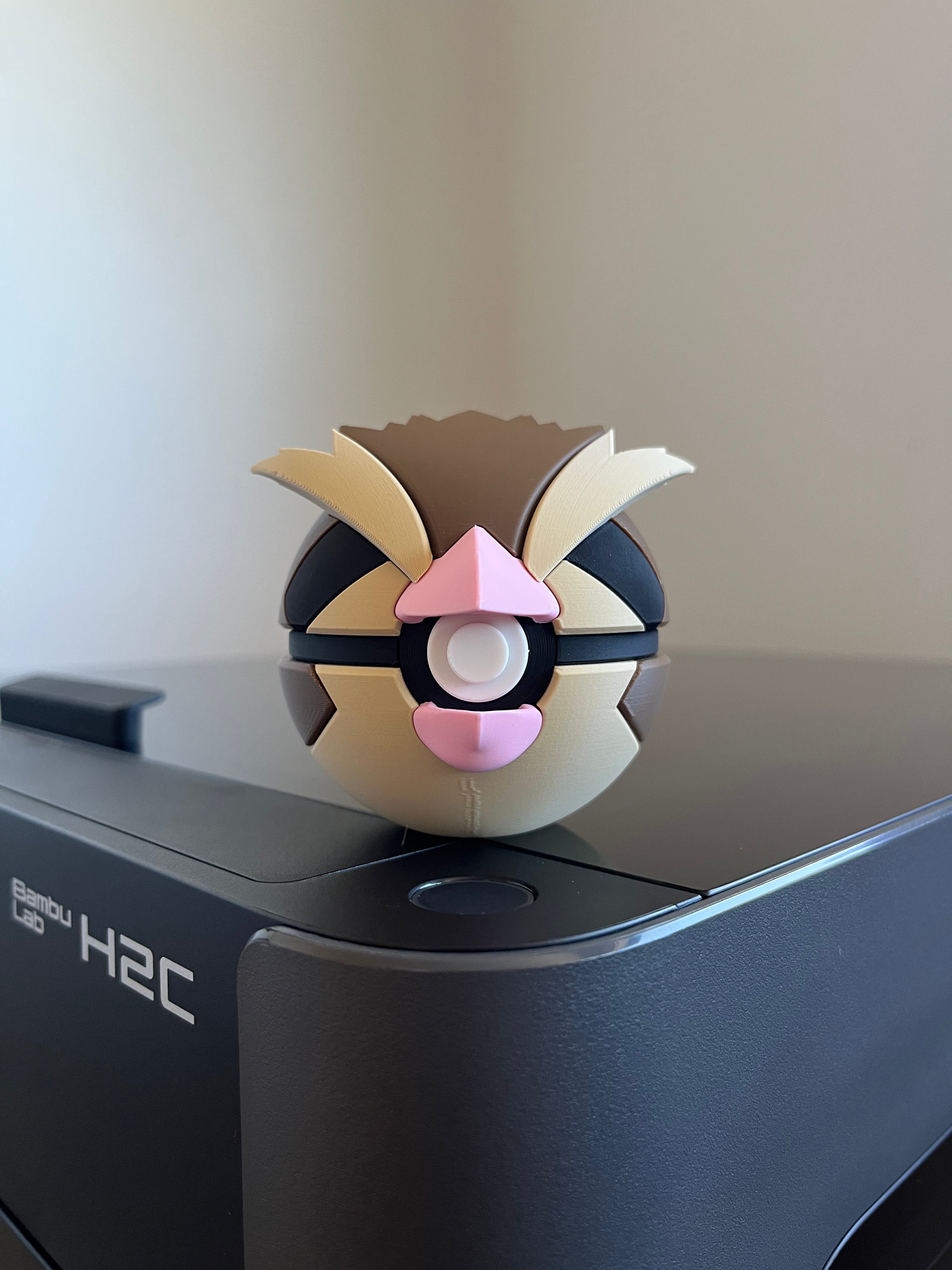 Pidgey Monster Ball, front view