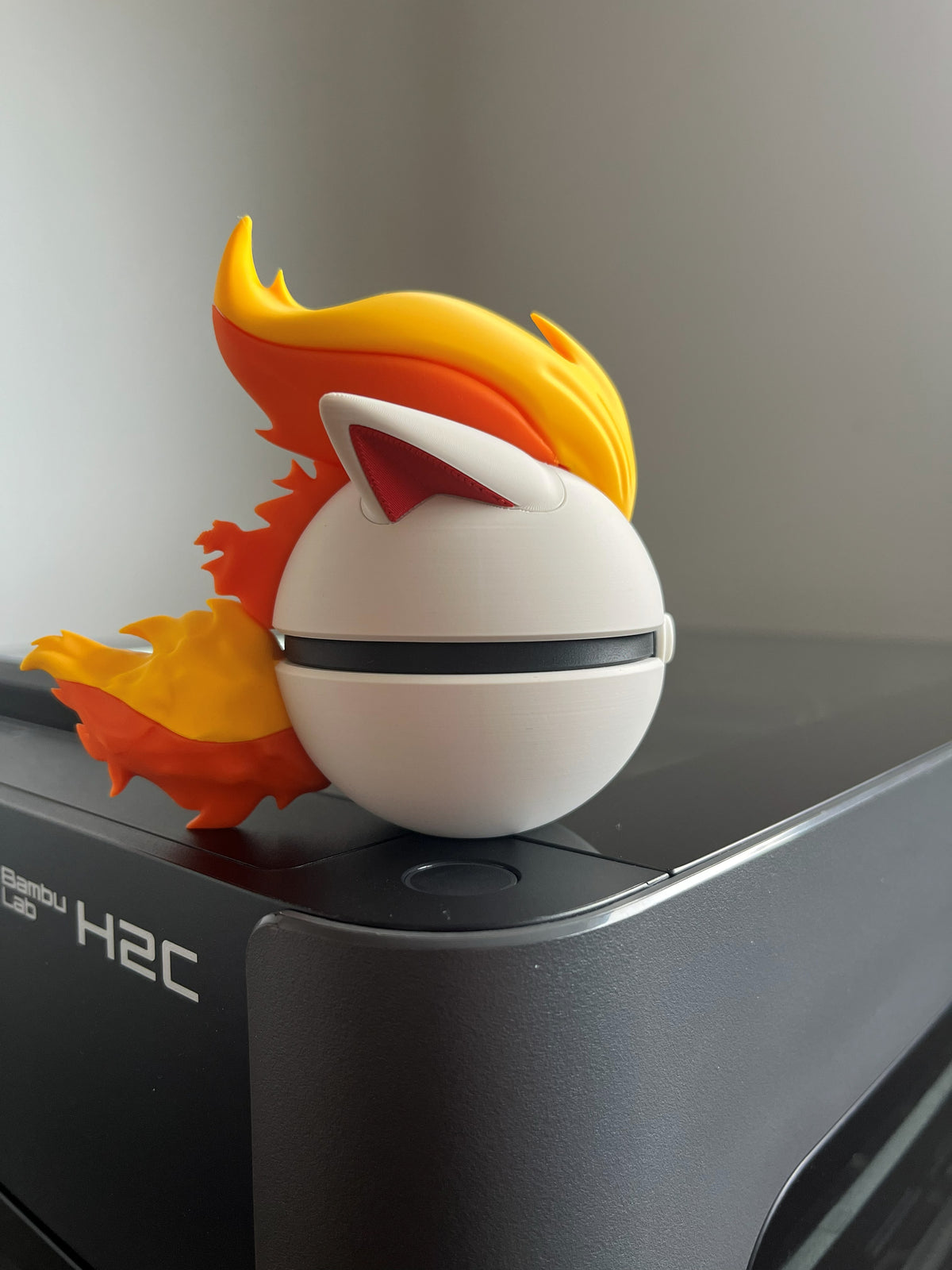 Ponyta Monster Ball, right side