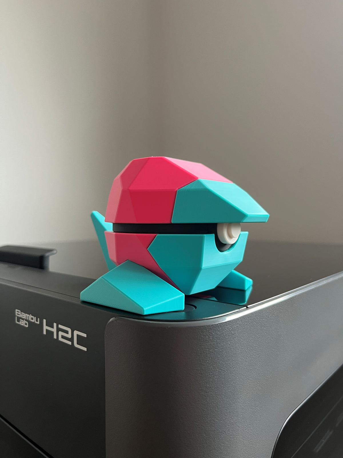 Porygon Monster Ball, side profile