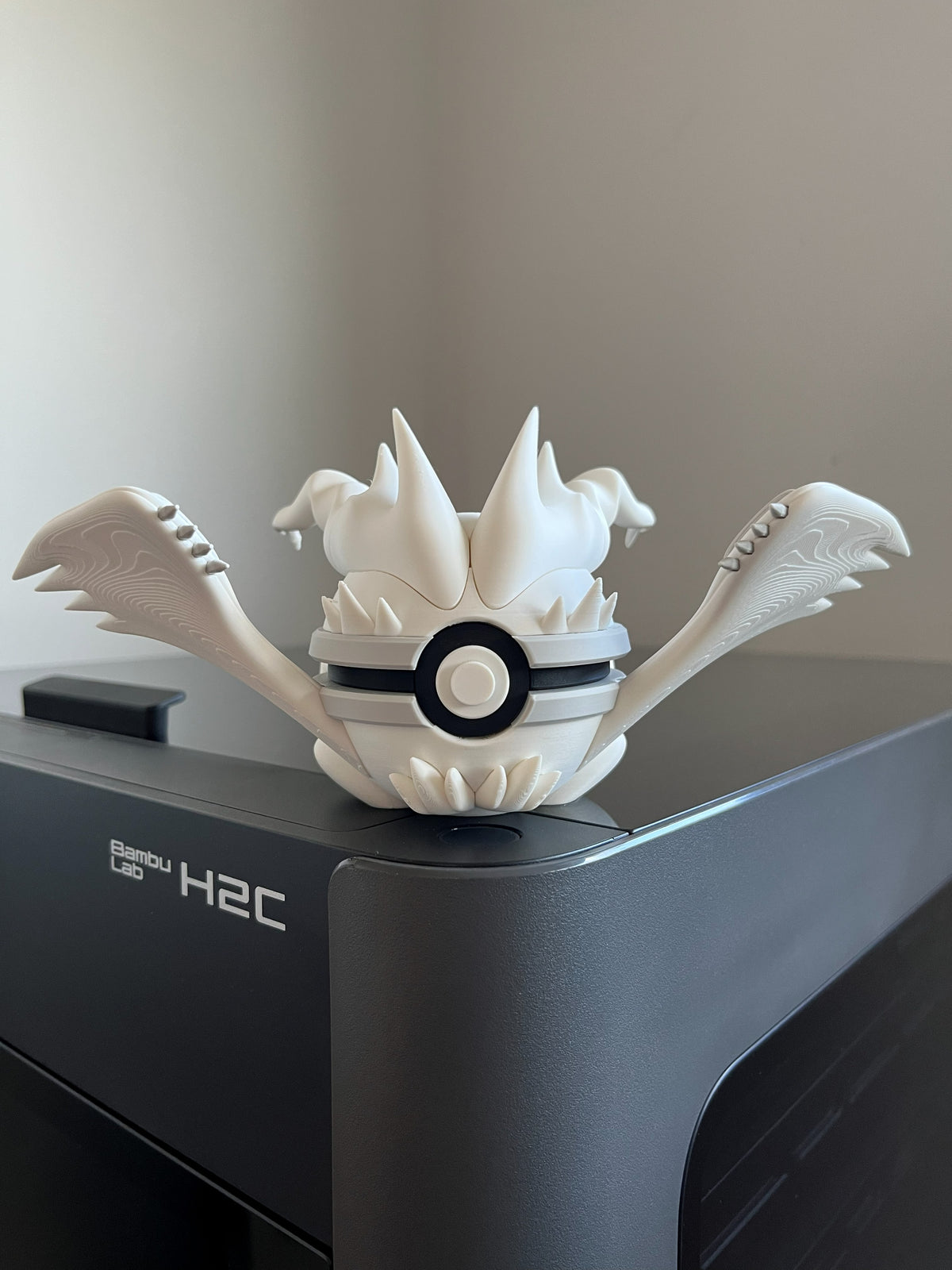 Reshiram Monster Ball, front view