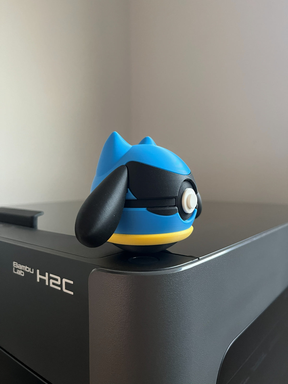 Riolu Monster Ball, side profile
