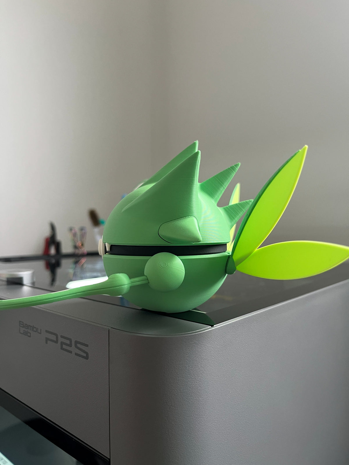 Scyther Monster Ball, left side