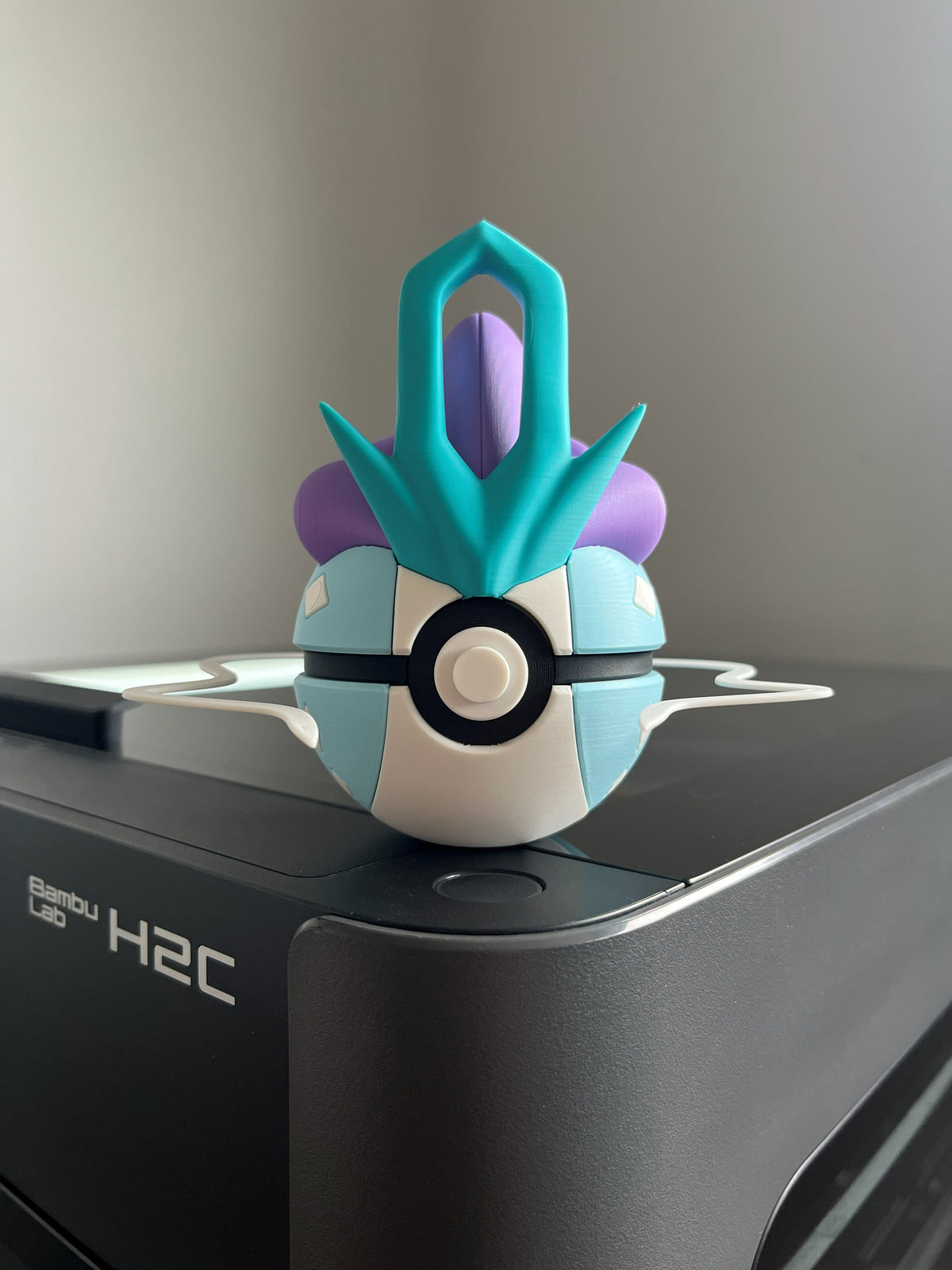 Suicune Monster Ball, front view
