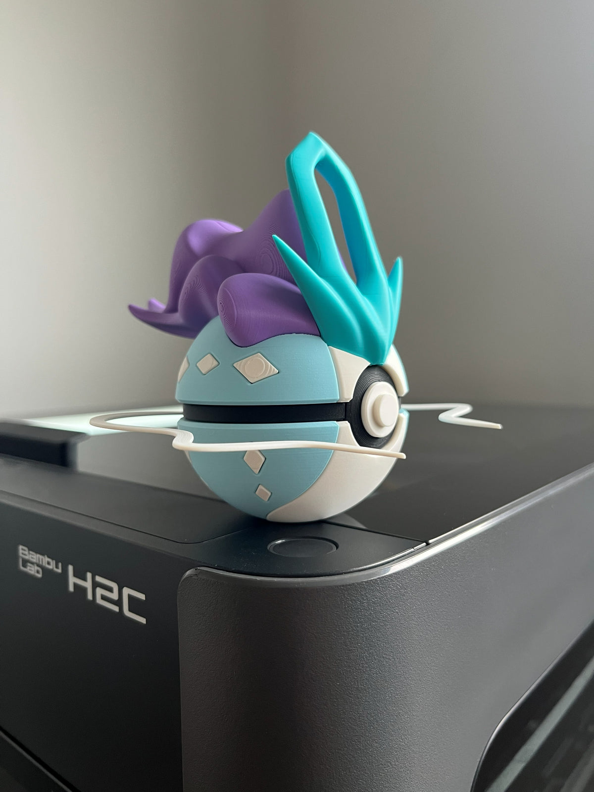 Suicune Monster Ball, side profile