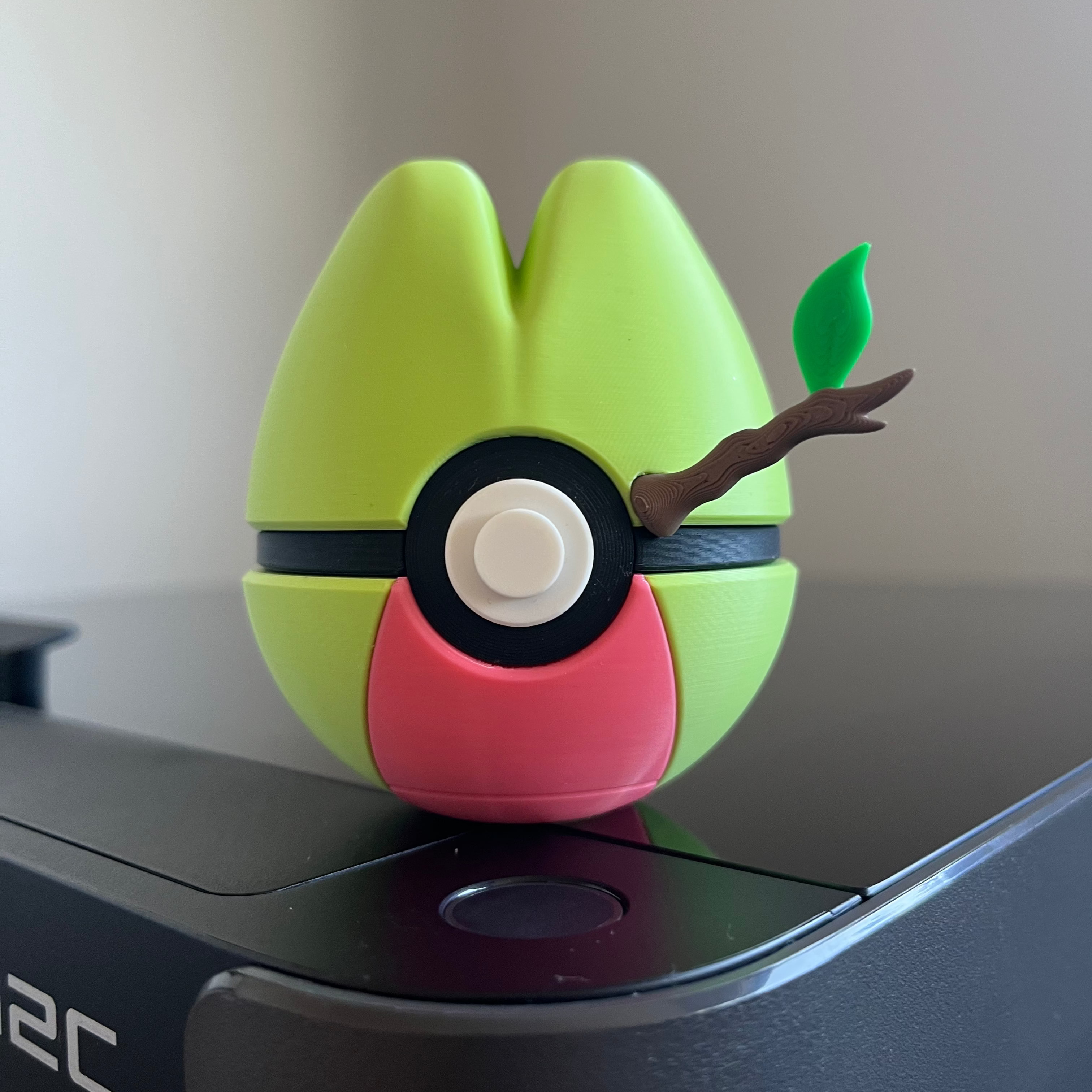 Treecko Monster Ball, front view