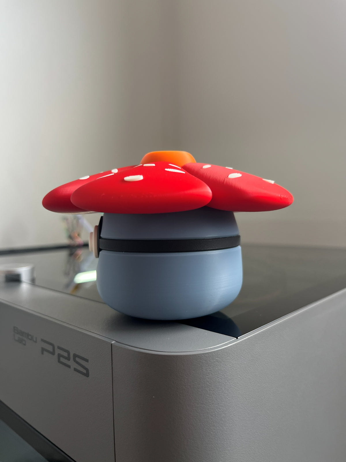 Vileplume Monster Ball, left side
