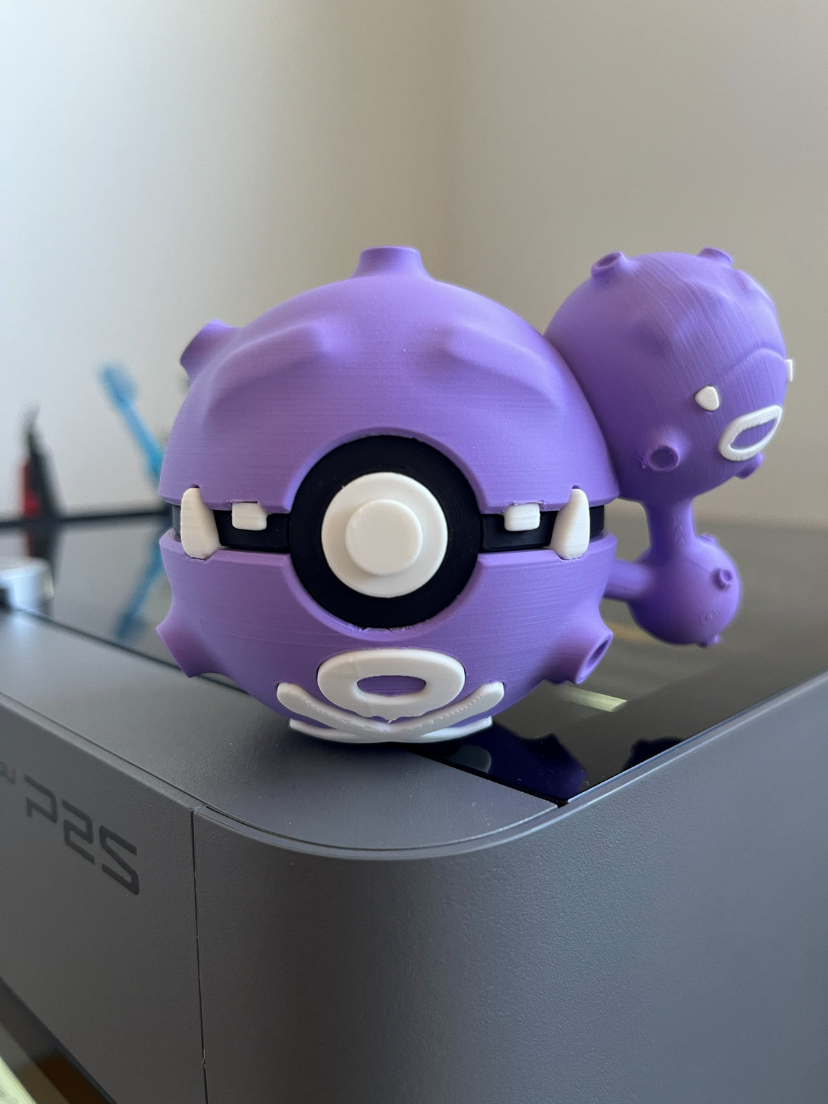 Weezing Monster Ball, front view